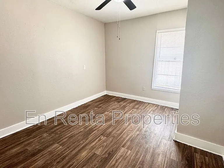 1925 Saint Louis Ave — Photo 15