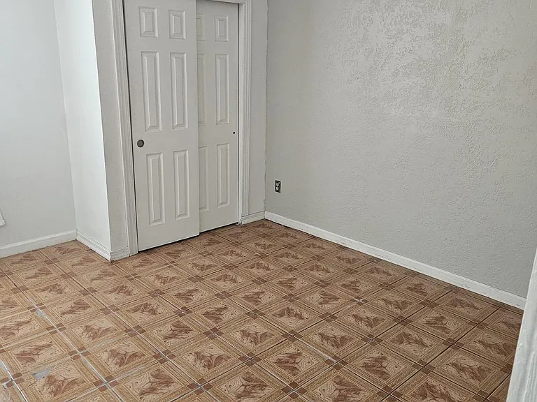 14565 Hendrik Dr #B — Photo 12