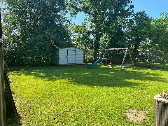 2nd image of 134 Jollene Dr
