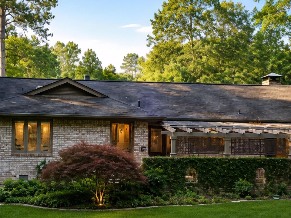 1st image of 2469 Circlewood Rd