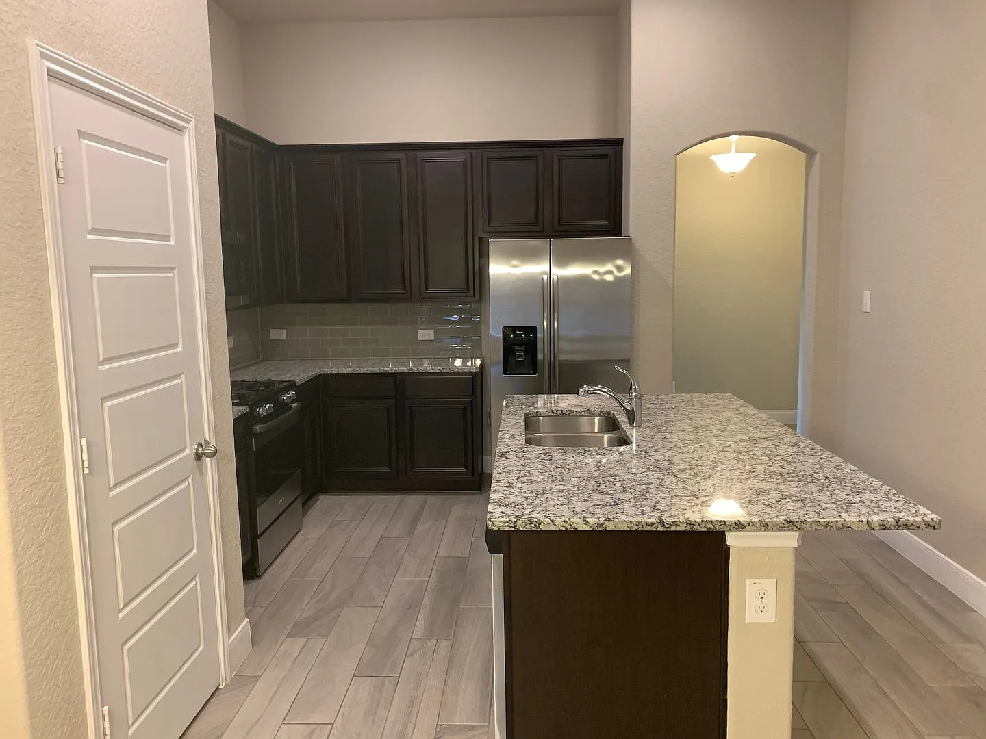 1 Month Free Rent** Walk to Historic Gruene / Fridge / Gas Cooking / Fenced in yard / CISD — Photo 4