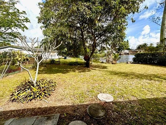 4329 SW 49th Ct — Photo 12