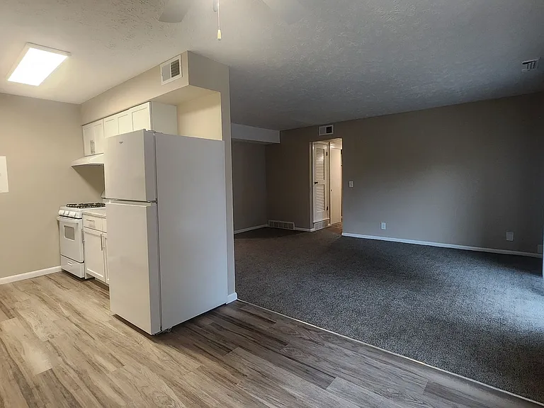 Davenport Street Apartments — Photo 6