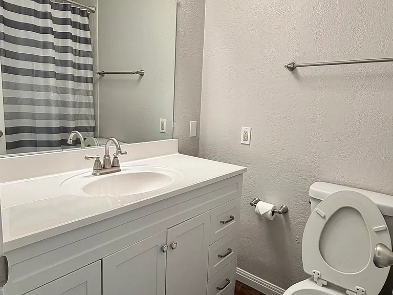 1803 Redbud Cir — Photo 10