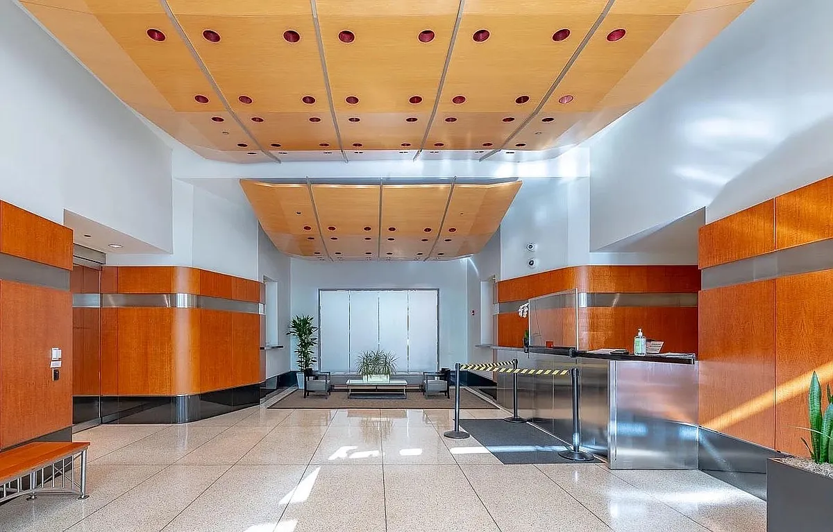 Building Photo - N McClurg Ct