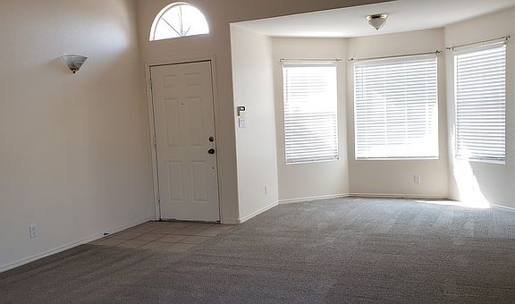 5th image of 10201 Calle Maravilla Ct NW