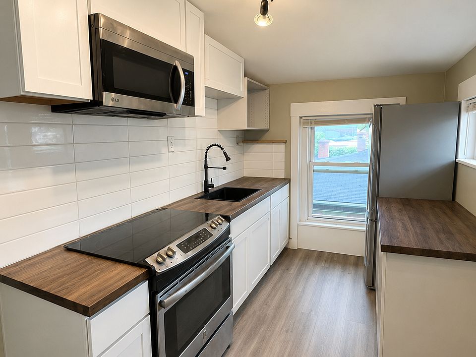 2nd image of 1130 S Brook St #3