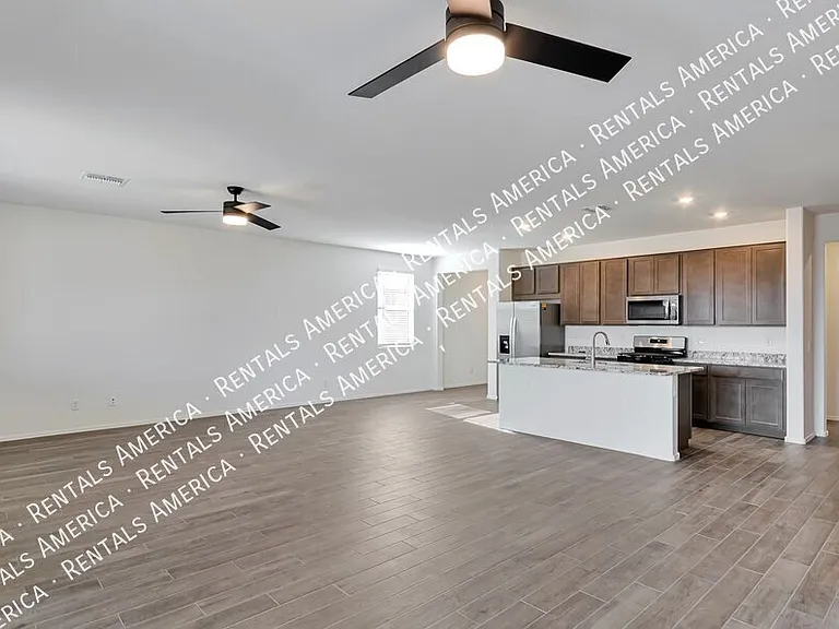 8905 E Pantano Bluff Dr — Photo 9