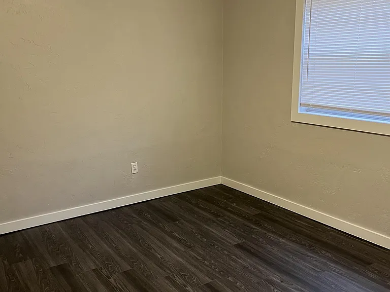 2306 NE Village Dr — Photo 18