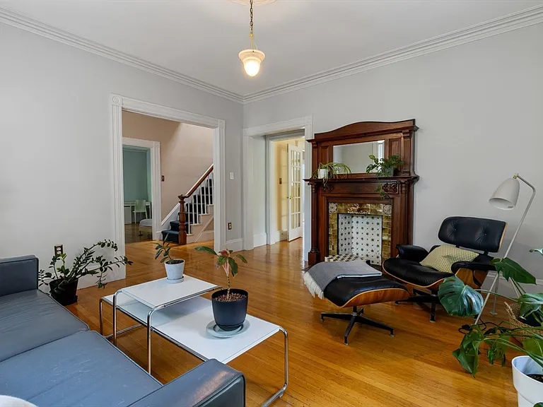 15 Myrtle St #2 — Photo 4