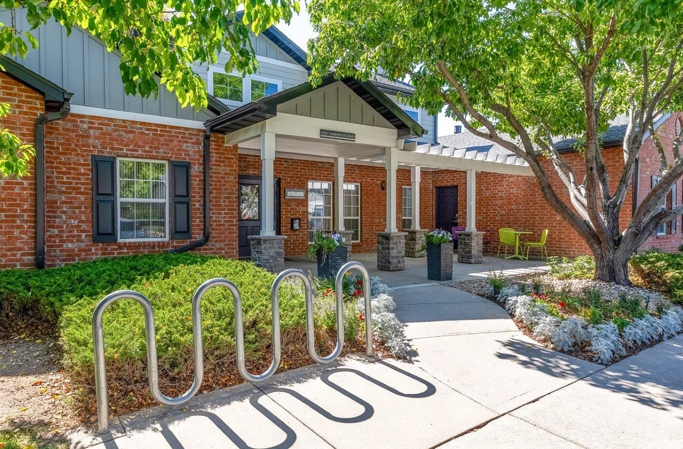Country Ranch Apartments — Photo 1