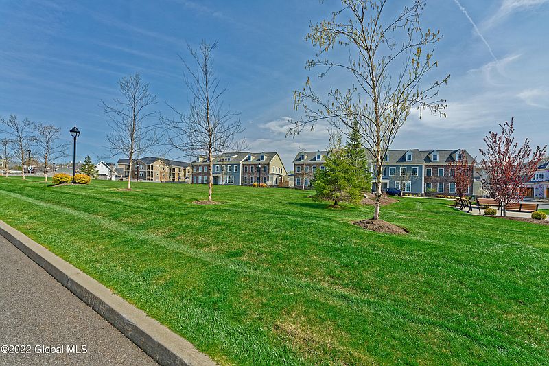 5th image of 13 Sudbury Square