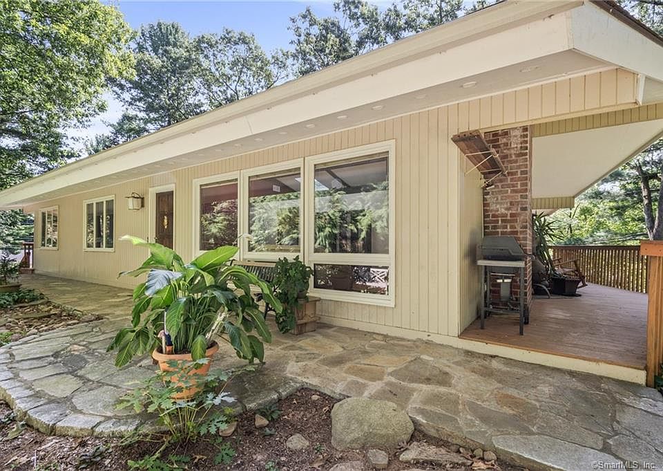 1st image of 59 Heritage Drive