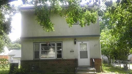 2nd image of 438 Rose Ave E