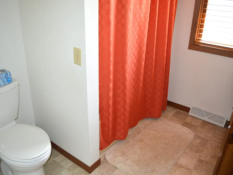 419 Dallas St — Photo 18