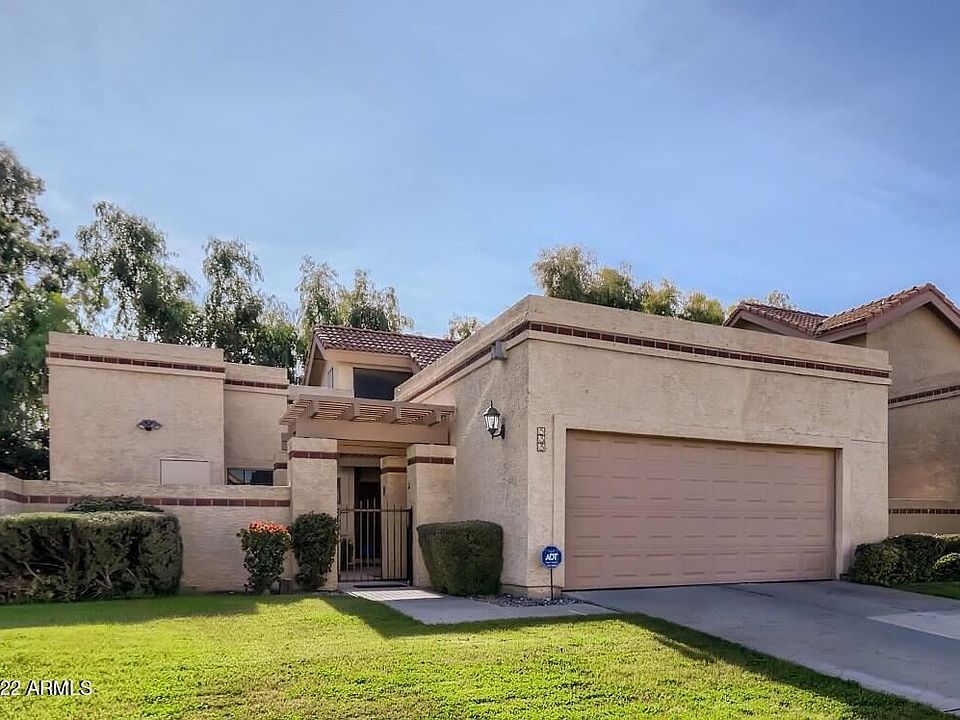 1st image of 533 N Fountain Cir