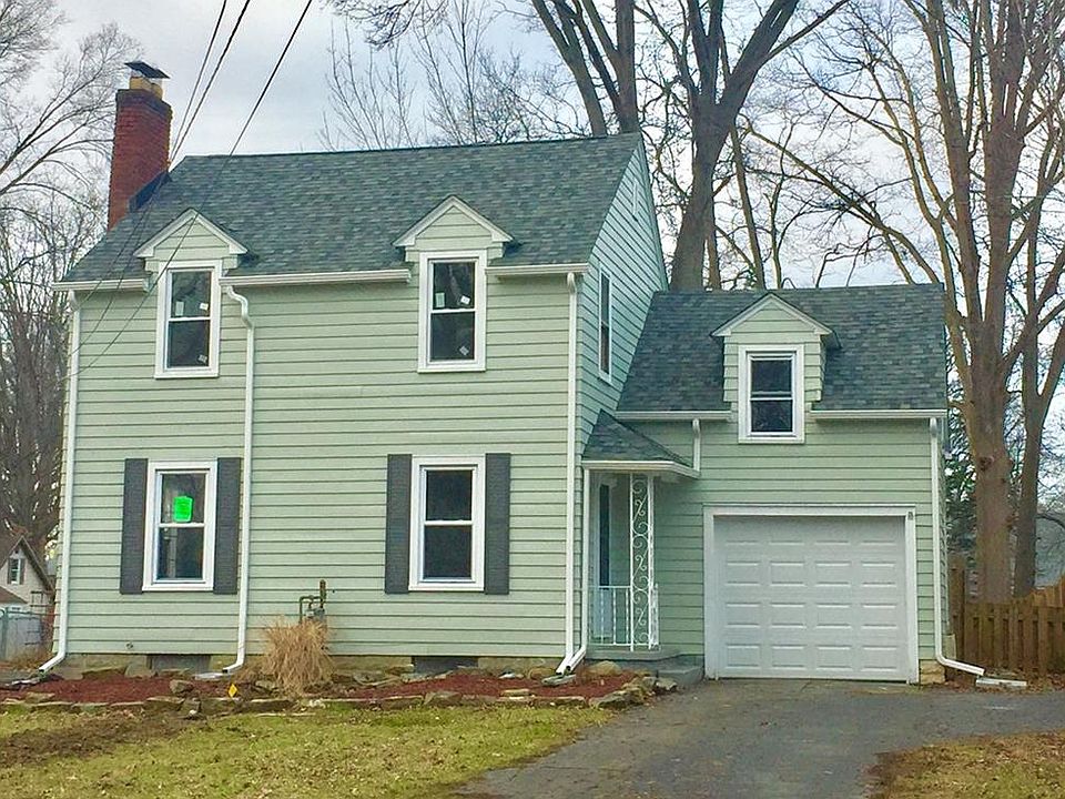 1st image of 1737 Hollywood St NE
