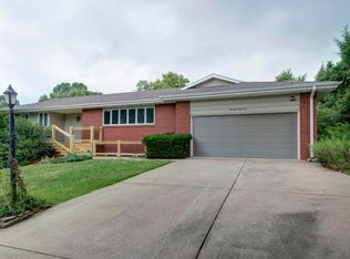 1443 S Bedford Rd, Springfield, MO 65809