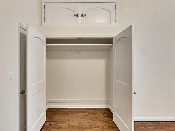 5th image of 168-170 Myrtle Blvd #D