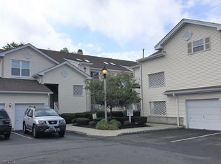 37 Potomac Dr, Basking Ridge, NJ 07920