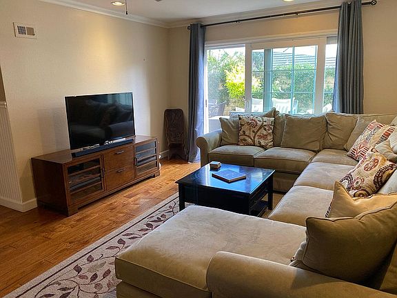5th image of 360 Wynn Ct