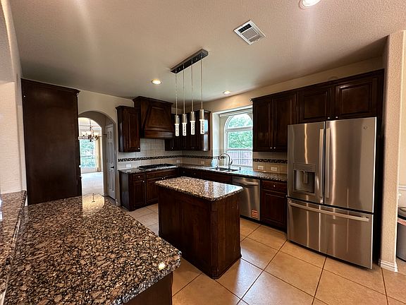 4th image of 14524 Marigold Dr