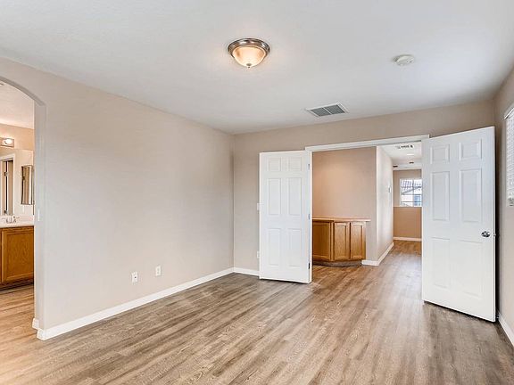 5th image of 4341 Laguna Garden Ave