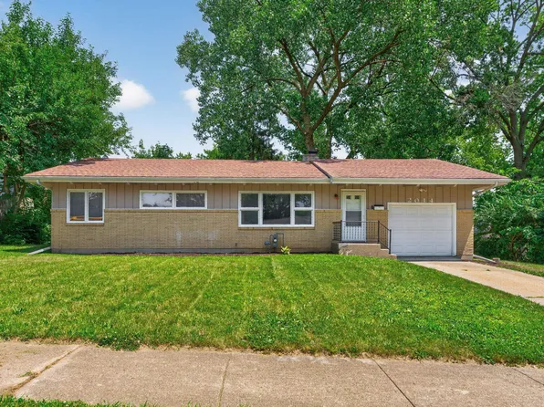 2014 24th St, Rockford, IL 61108