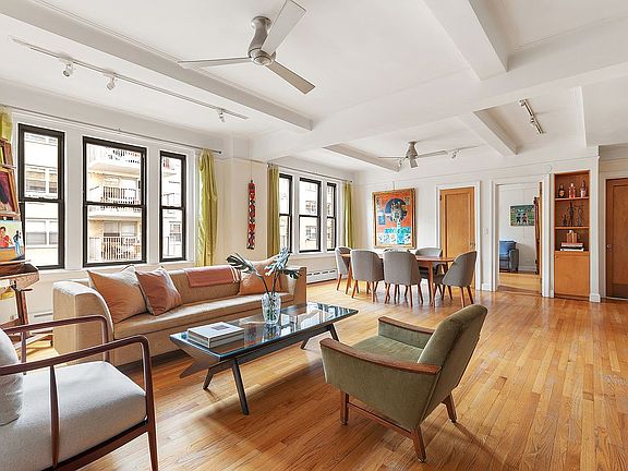 2nd image of 41 W 96th St #9C10C