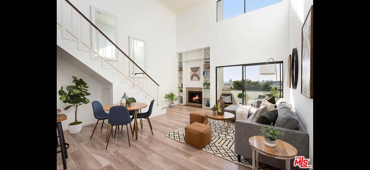 Building Photo - 12720 Venice Blvd #303