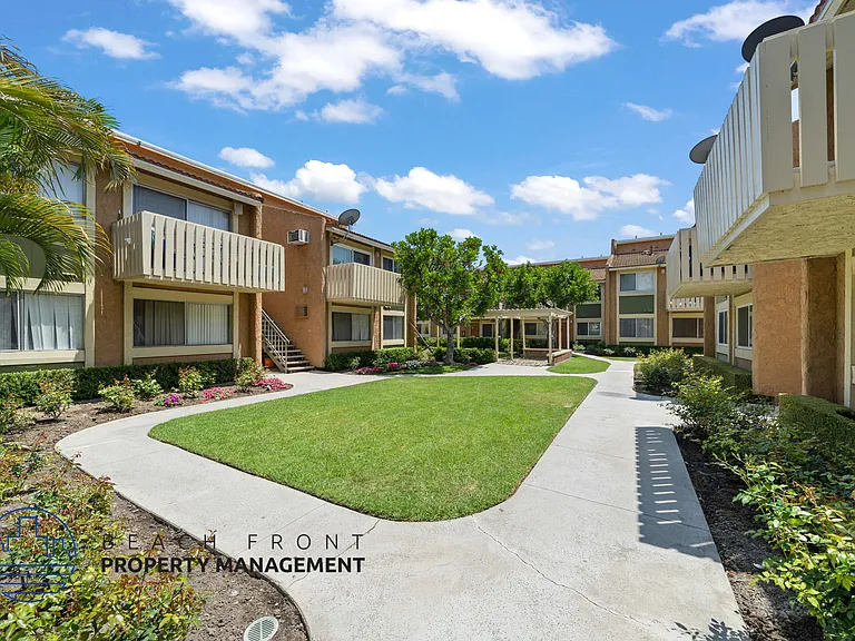 7450 Crescent Ave. — Photo 27