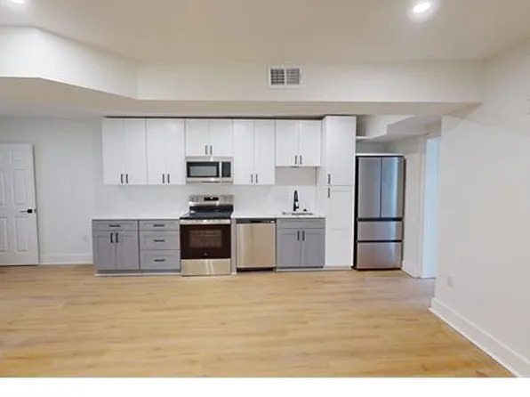 1230 Penn St NE APT 1, Washington, DC 20002