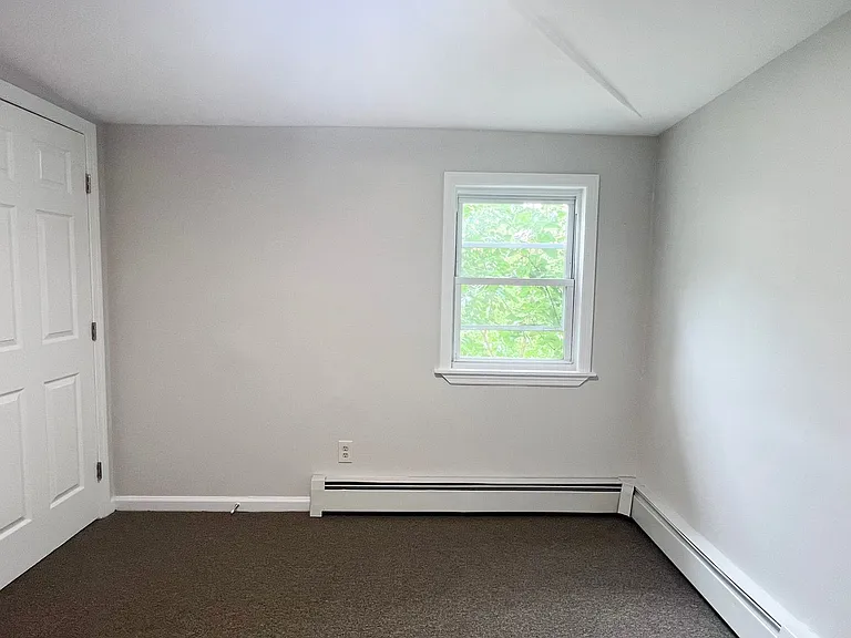 295 Franklin Ave — Photo 11