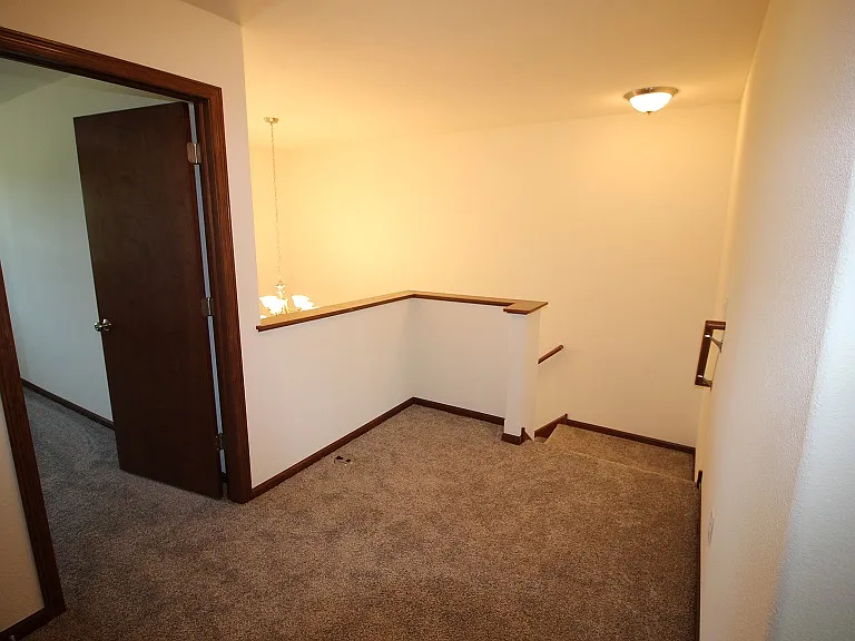 3 bed, 2.5 bath, 1910 sqft, $2,350 — Photo 20