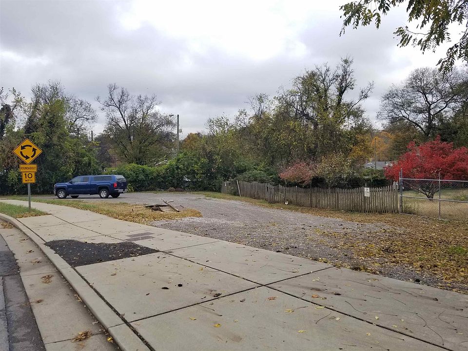 2nd image of 4424 Westlawn Dr