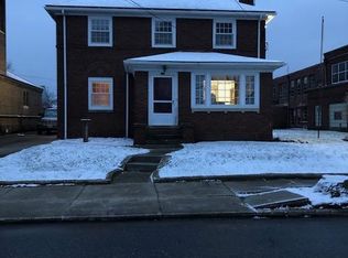 879 Shannon Ave, Barberton, OH 44203
