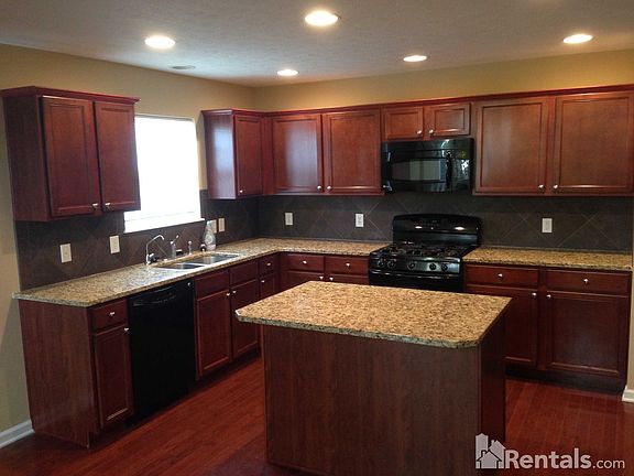 3rd image of 13672 Sunnyvale Ln