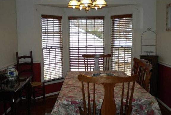 Dining Rm w/ Hardwood
