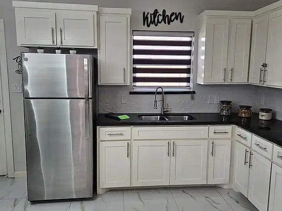 5th image of 5608 Puffin Ave #1