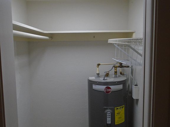 4th image of 615 S Palm Ave APT 3