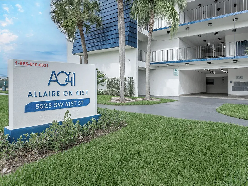 Allaire - 5525 SW 41 St. Pembroke Park, FL 33023