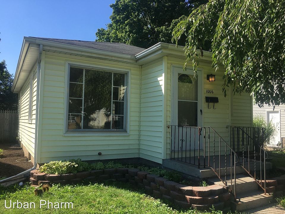 1st image of 1006 Veto St NW