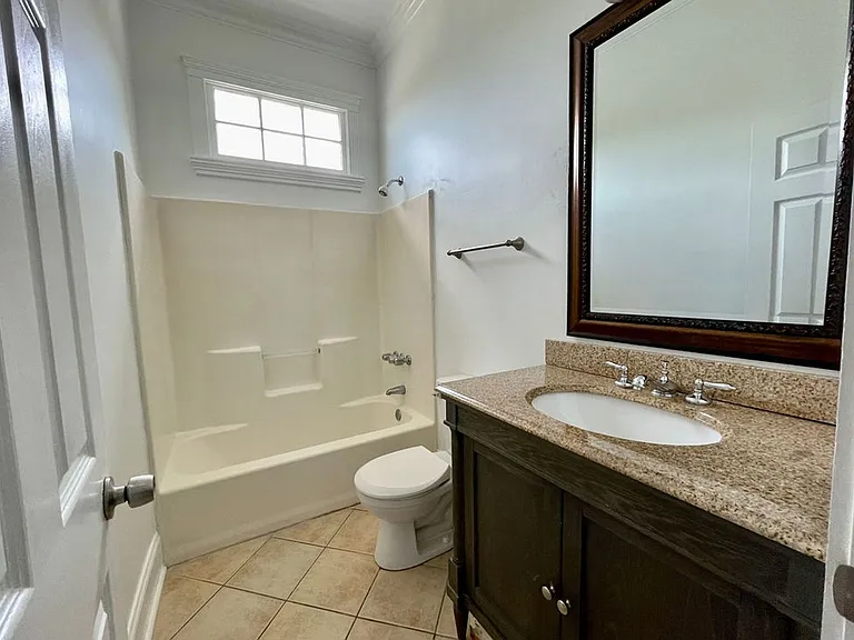 22 Cooper St #B — Photo 11