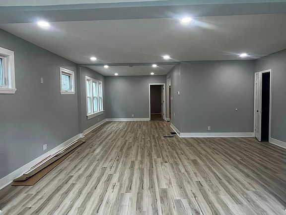 4th image of 473 Colvin Ave APT 1