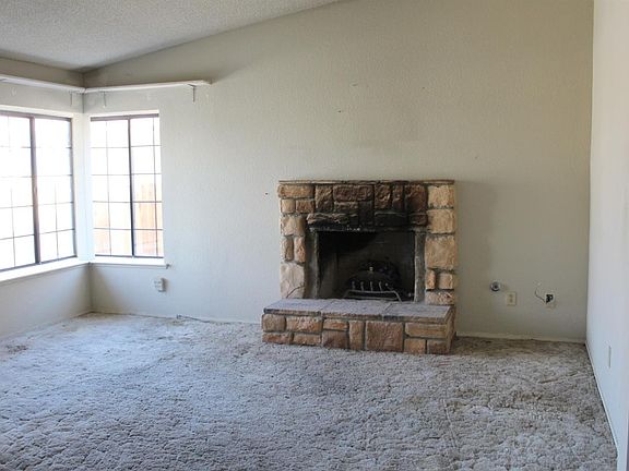 2nd image of 15253 Juniper Ave