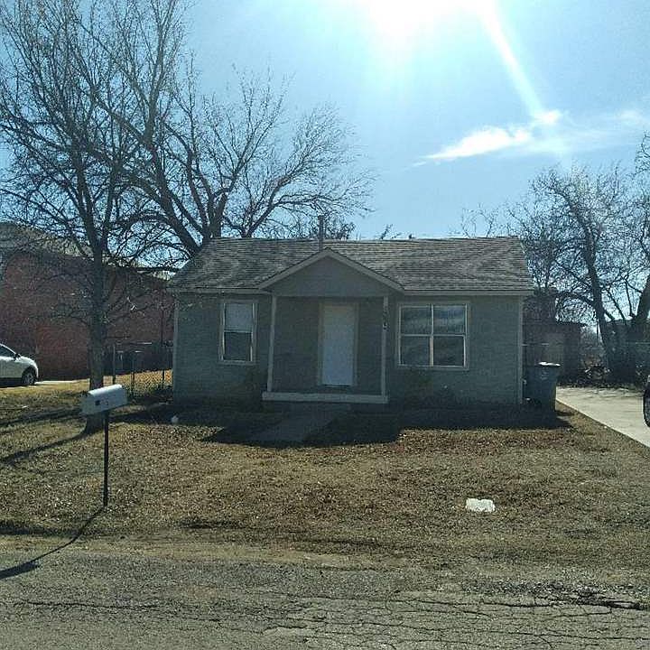 1st image of 2516 SW C Ave