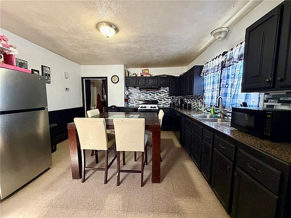 3rd image of 70 Veazie St