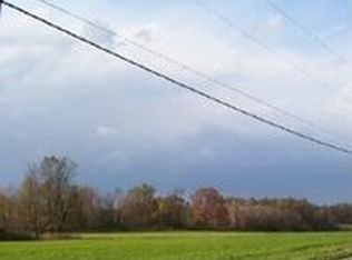 1690 Kinsman Rd NE, North Bloomfield, OH 44450