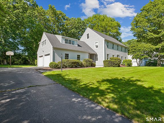 2nd image of 34 Spring Rock Road
