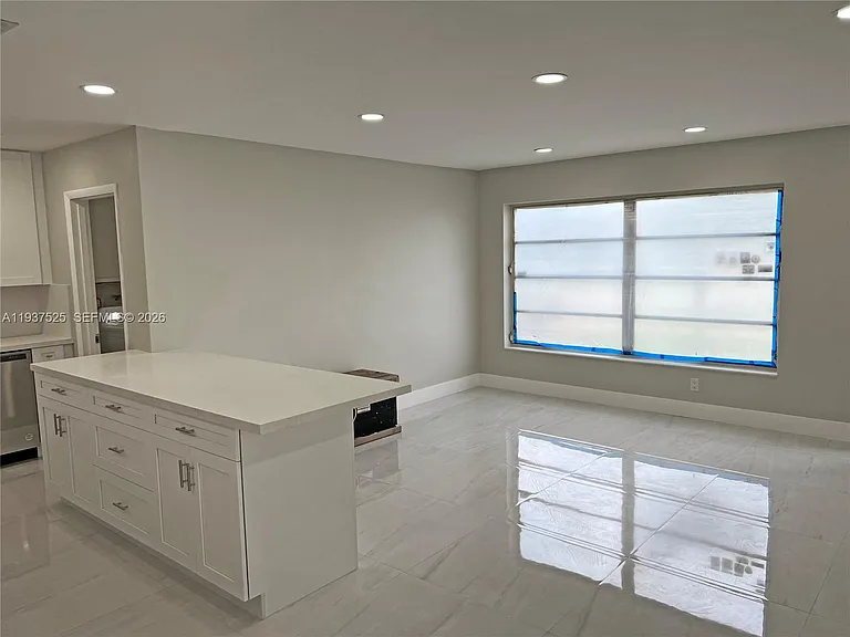 11962 SW 37th Ter — Photo 5